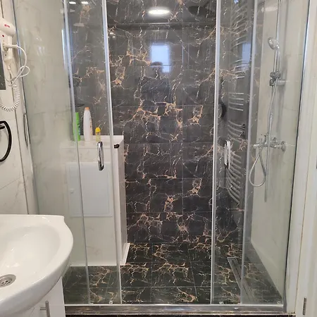 Cochet Piata Victoriei